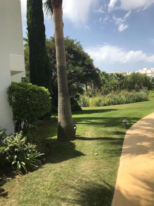 Alcazaba Blue Lagoon 3 Bedroom, Ground Floor Apartment Estepona Bagian luar foto