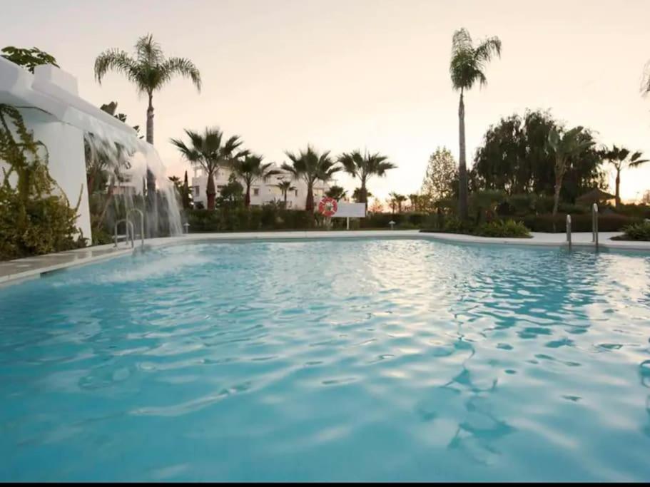 Alcazaba Blue Lagoon 3 Bedroom, Ground Floor Apartment Estepona Bagian luar foto