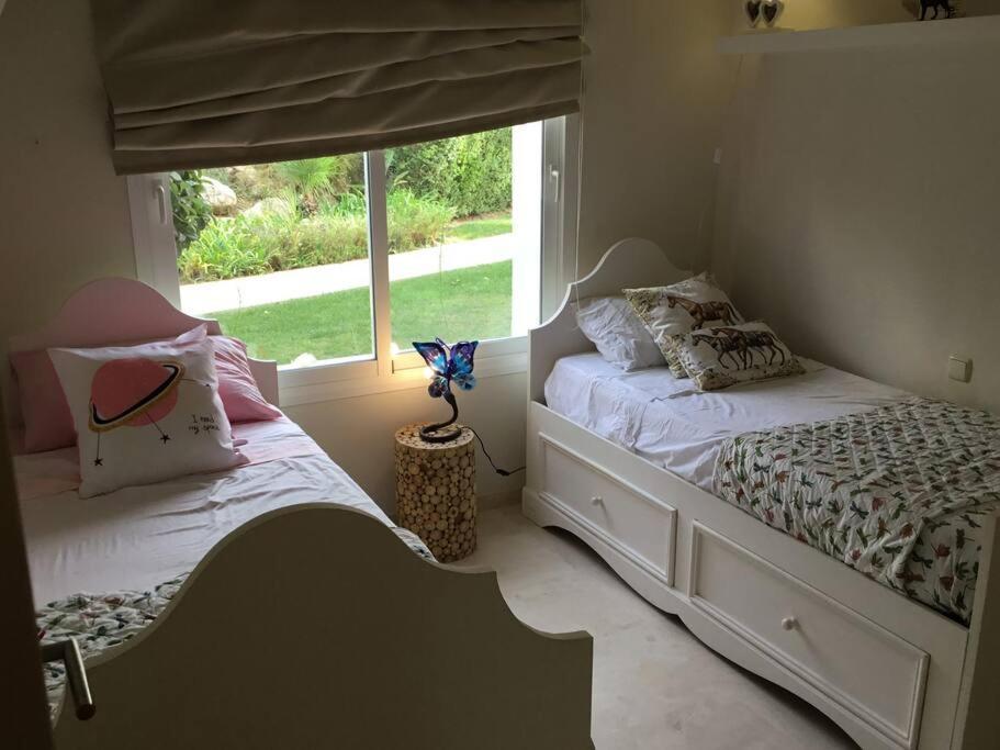 Alcazaba Blue Lagoon 3 Bedroom, Ground Floor Apartment Estepona Bagian luar foto