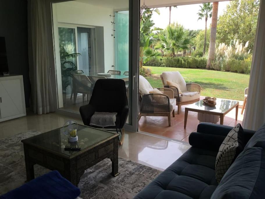 Alcazaba Blue Lagoon 3 Bedroom, Ground Floor Apartment Estepona Bagian luar foto