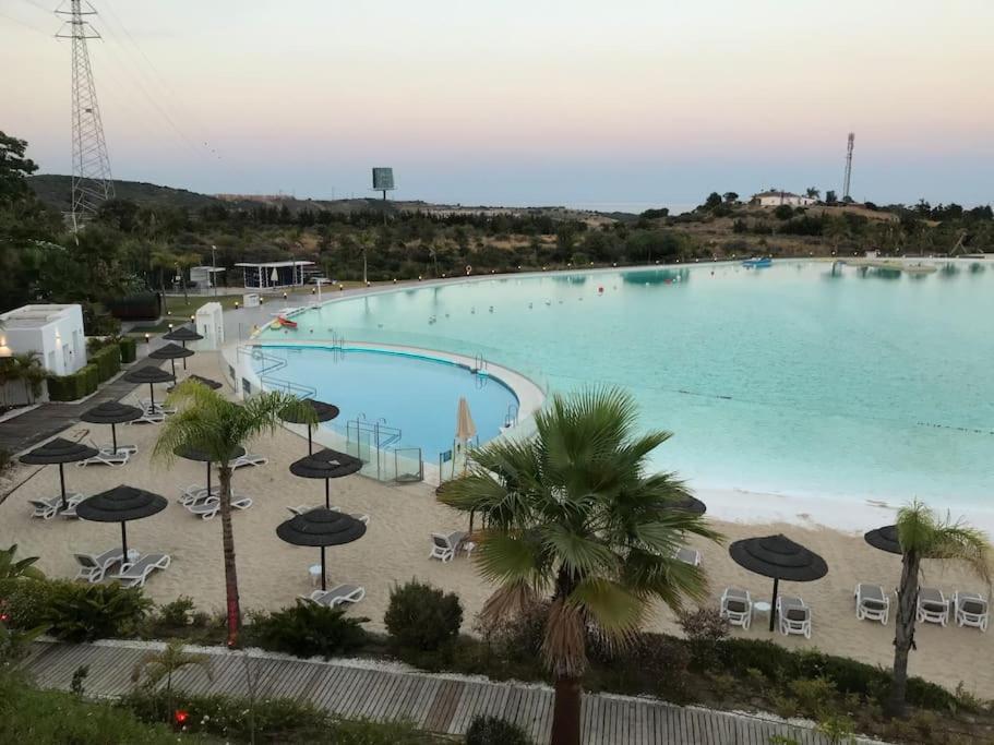 Alcazaba Blue Lagoon 3 Bedroom, Ground Floor Apartment Estepona Bagian luar foto