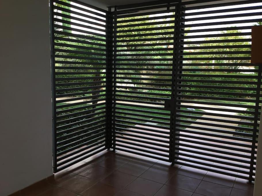 Alcazaba Blue Lagoon 3 Bedroom, Ground Floor Apartment Estepona Bagian luar foto