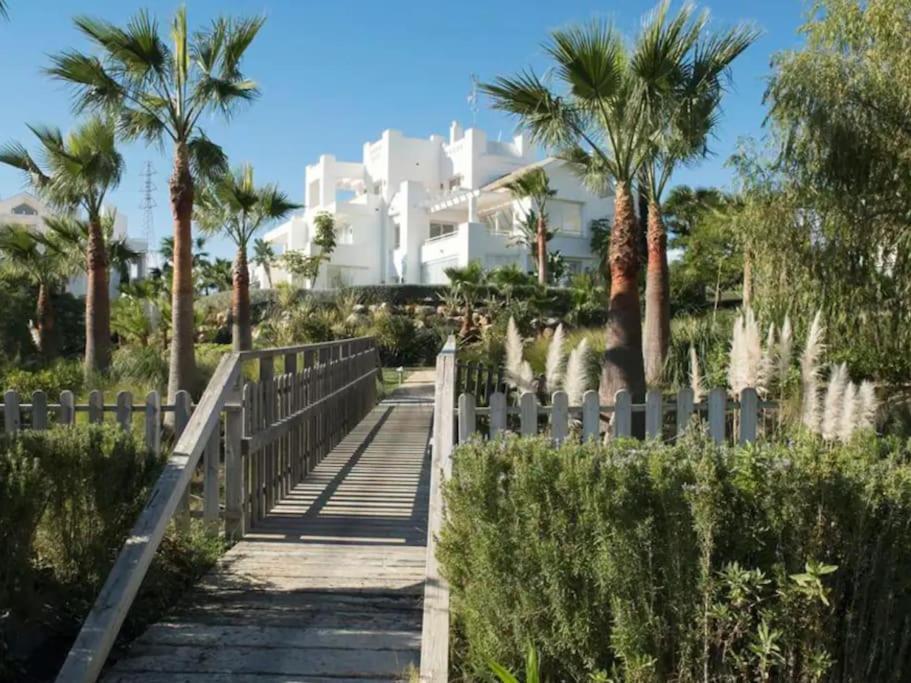 Alcazaba Blue Lagoon 3 Bedroom, Ground Floor Apartment Estepona Bagian luar foto