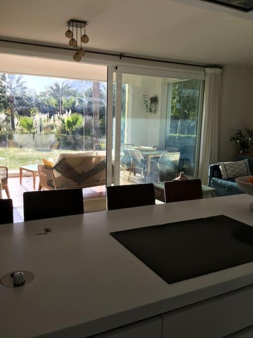 Alcazaba Blue Lagoon 3 Bedroom, Ground Floor Apartment Estepona Bagian luar foto