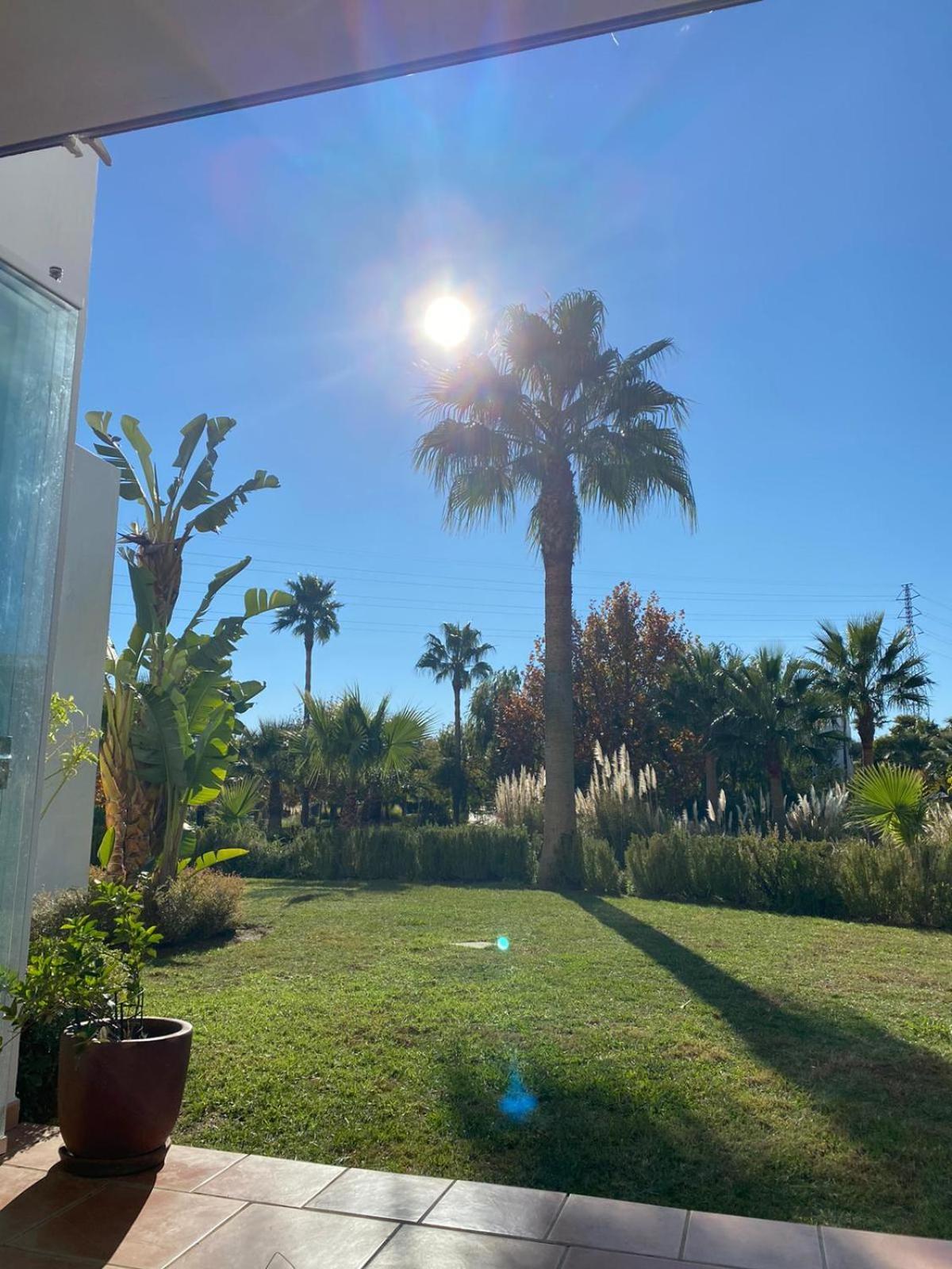 Alcazaba Blue Lagoon 3 Bedroom, Ground Floor Apartment Estepona Bagian luar foto