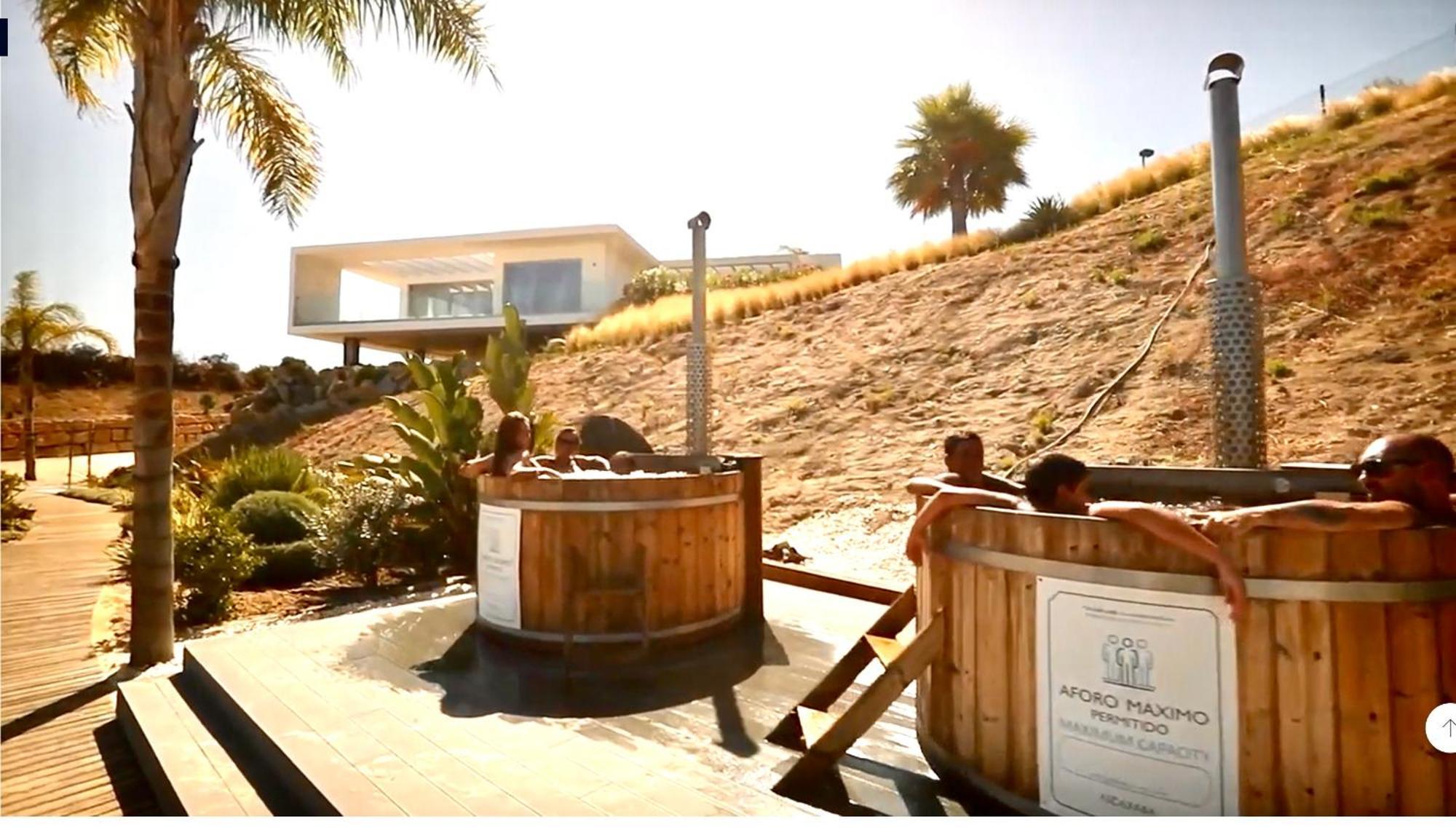 Alcazaba Blue Lagoon 3 Bedroom, Ground Floor Apartment Estepona Bagian luar foto